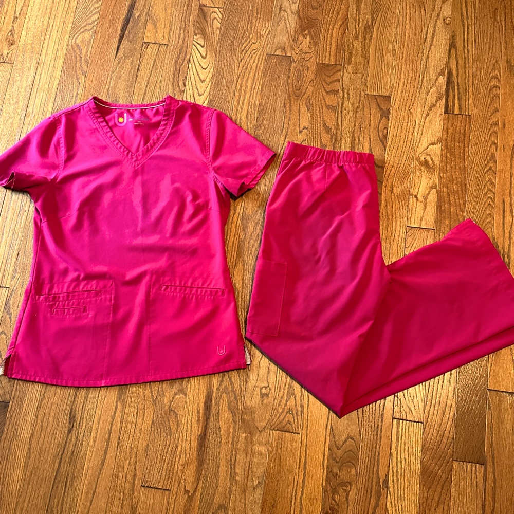 Urbane Brand Pink Scrub Set XS Petite